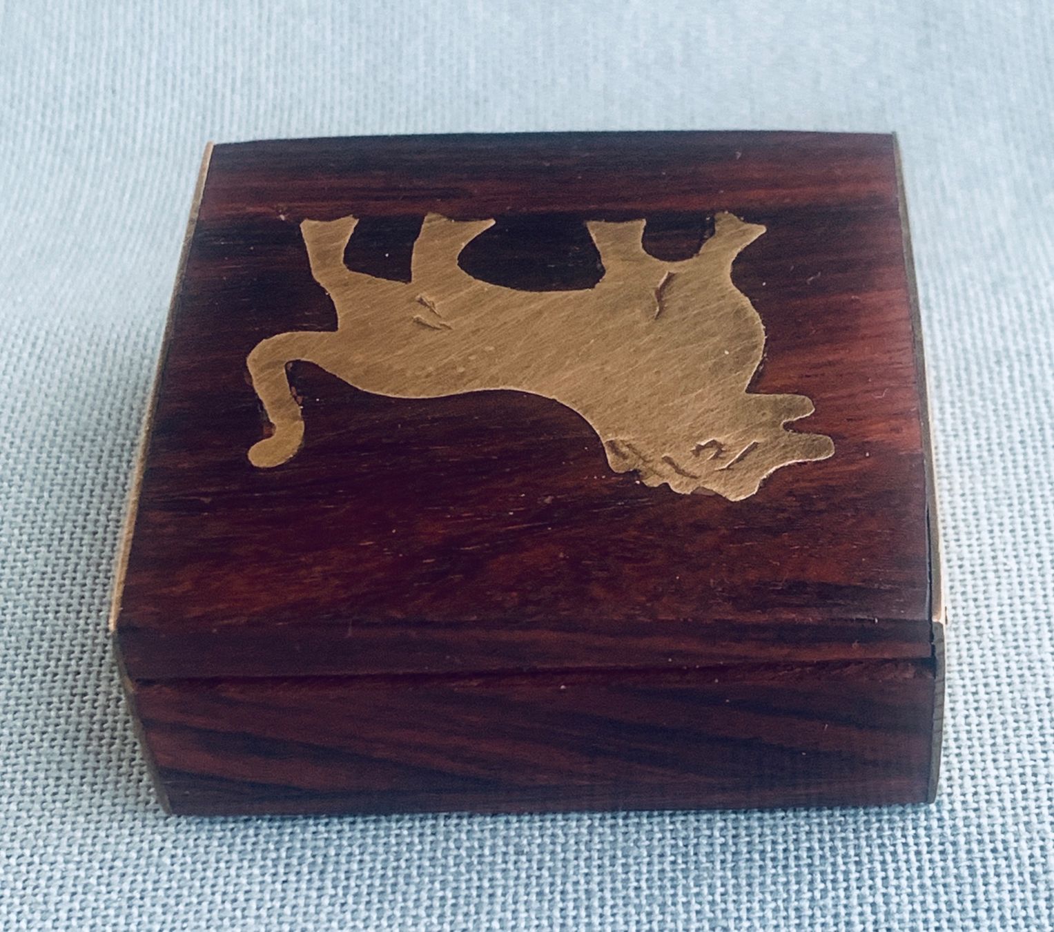 Portagioie: Kleine Schatulle, Holz/Messing – Usato da Bern venduto da Flora.Sonea 4
