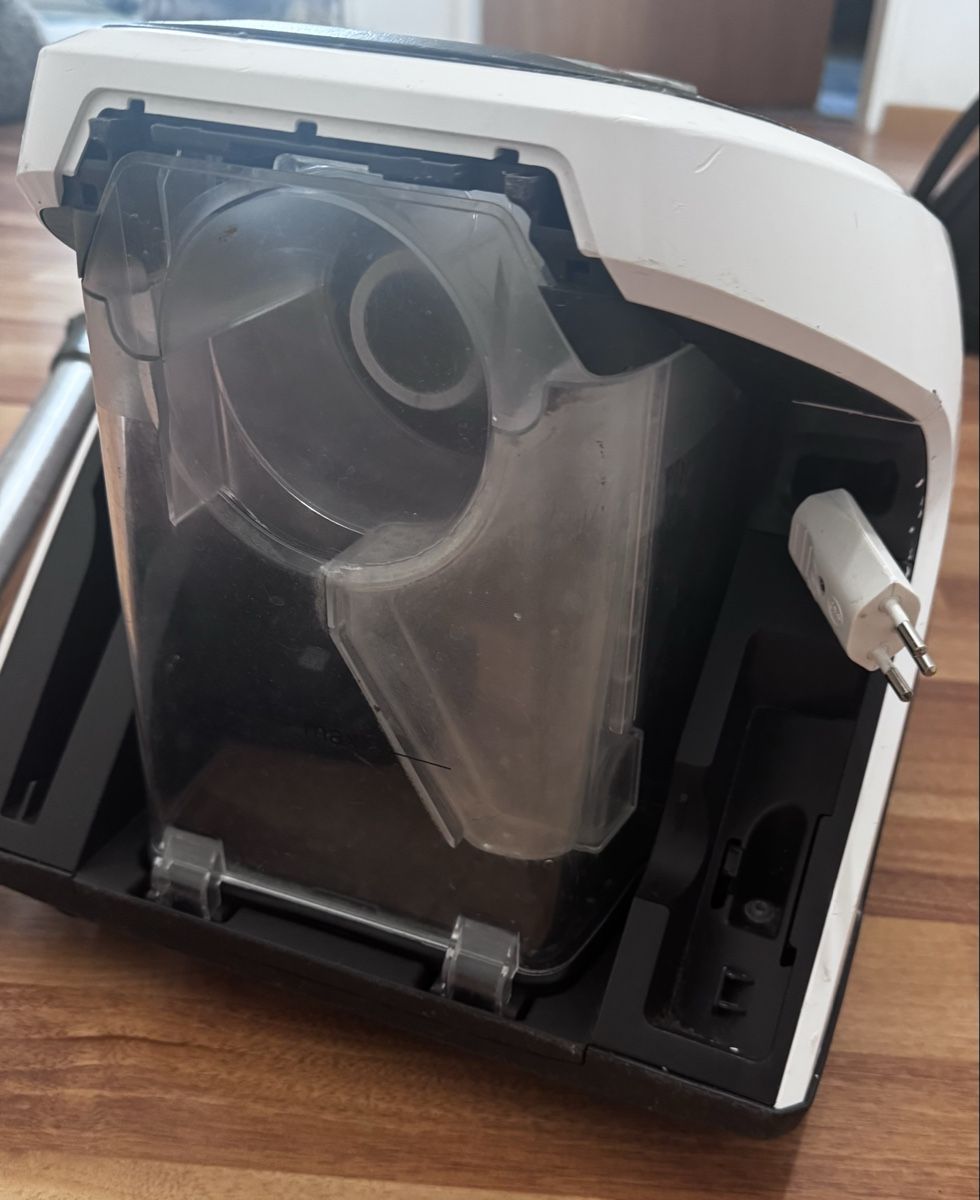 Miele Aspirapolveri & Accessori: Miele Blizzard CX1 beutellosen Staubsauger – Usato da Mönchaltorf venduto da gol_pg75 2