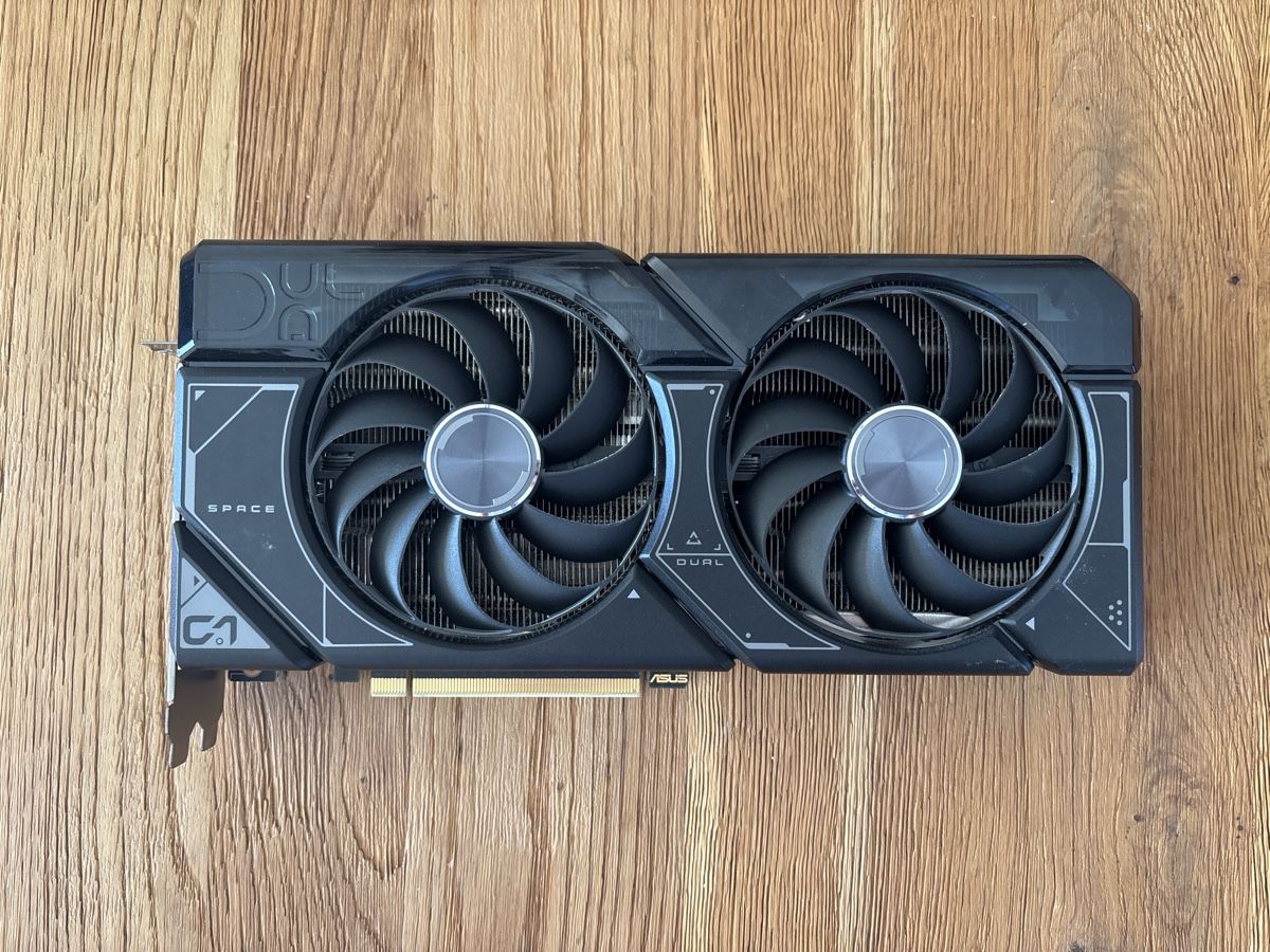 Asus Schede grafiche: Asus Dual RTX 4070 Super OC – Usato da Otelfingen venduto da IT_Fan_88