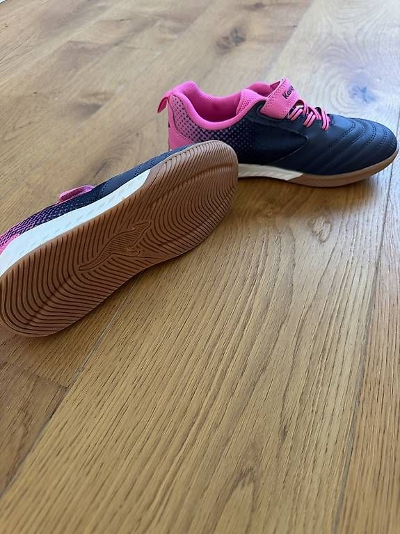 Schuhe für Mädchen: Turnschuhe gr. 32 – Gebraucht aus Steinach von Kec 1