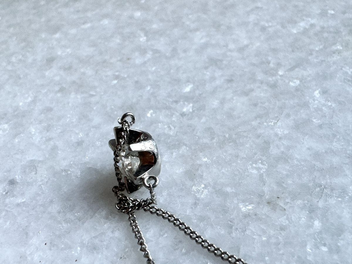 Ketten: Diamant Solitär Kette 0.3ct aus Platin – Gebraucht aus Kriens von hannaandkiko 5