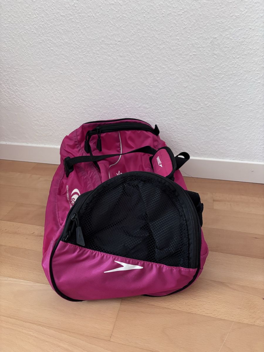 Speedo Sacs: Sporttasche Speedo klein, pink – D'occasion à Luzern par Pflanzen-Mama 1