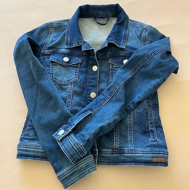 Vestes & Manteaux: Jeansjacke Grösse 152/158 – D'occasion à Langnau i. E. par pia_5nlf