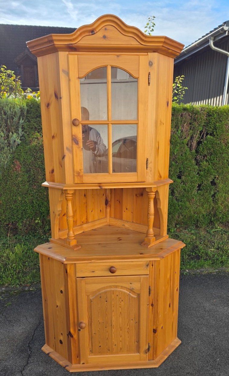 Armadi: Eckschrank aus massivem Kiefern Holz – Usato da Flums venduto da Flumsantik 6