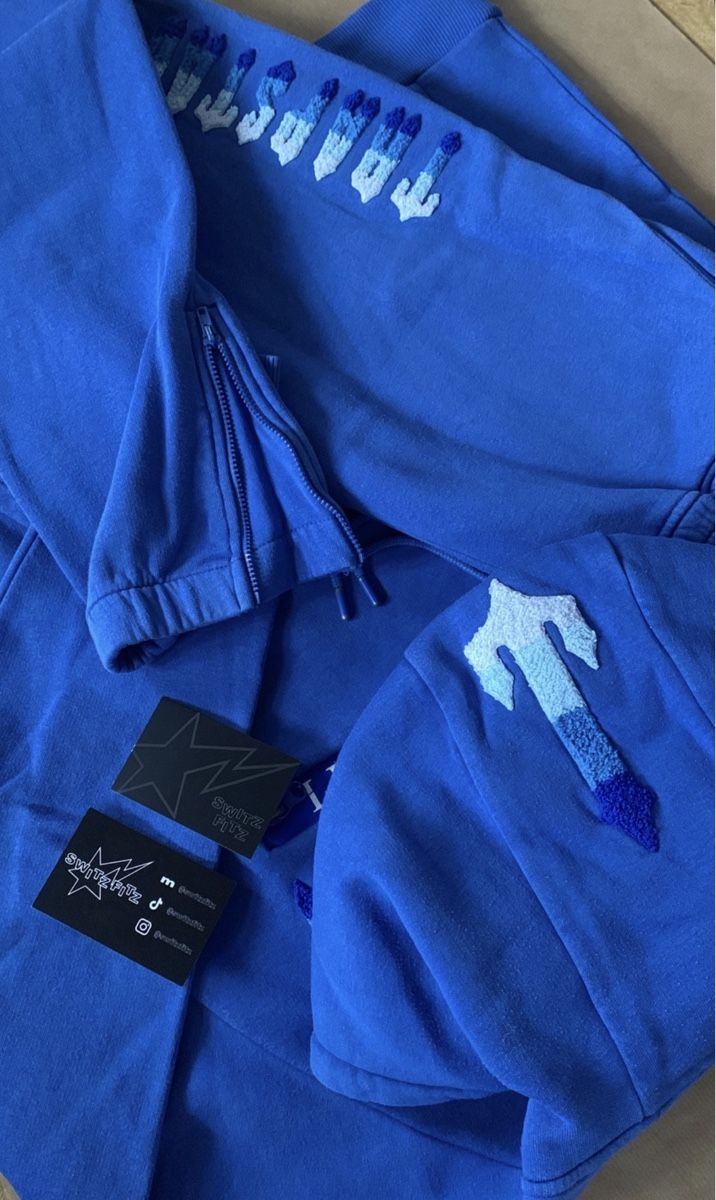 Trapstar Lotti di vestiti: Trapstar Chenille Decoded 2.0 Dazzling blue – Usato da Prilly venduto da eli_m2w5 1