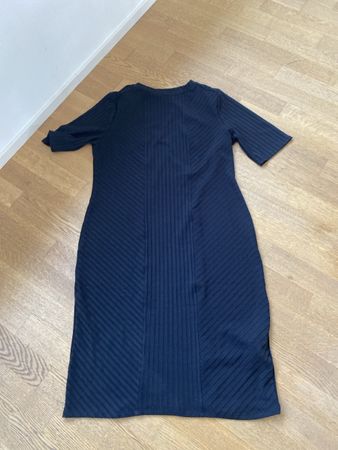Kleid Yessica schwarz   L Rippstrick Zustand gut