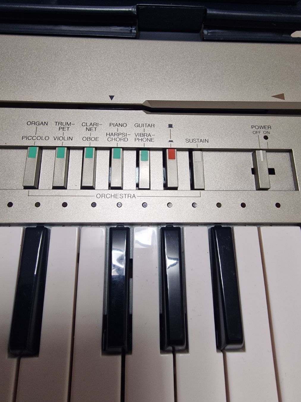 Yamaha Strumenti musicali: Yamaha PortaSound PC-100 Keyboard – Usato da Herzogenbuchsee venduto da ioa_zcm6 4