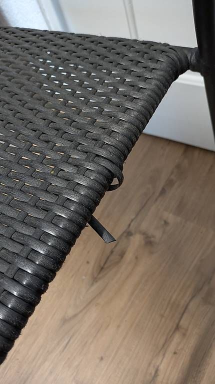 Tables: Balkon -Tisch mit 2 Stühlen – D'occasion à Breitenbach par ani_tc2l 1