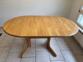 Ausziehtisch