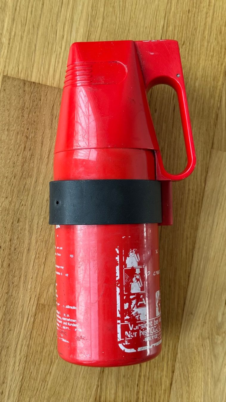 Extincteurs: BMW  E36 Pulverfeuerlöscher – D'occasion à Jonen par BMWE369 3