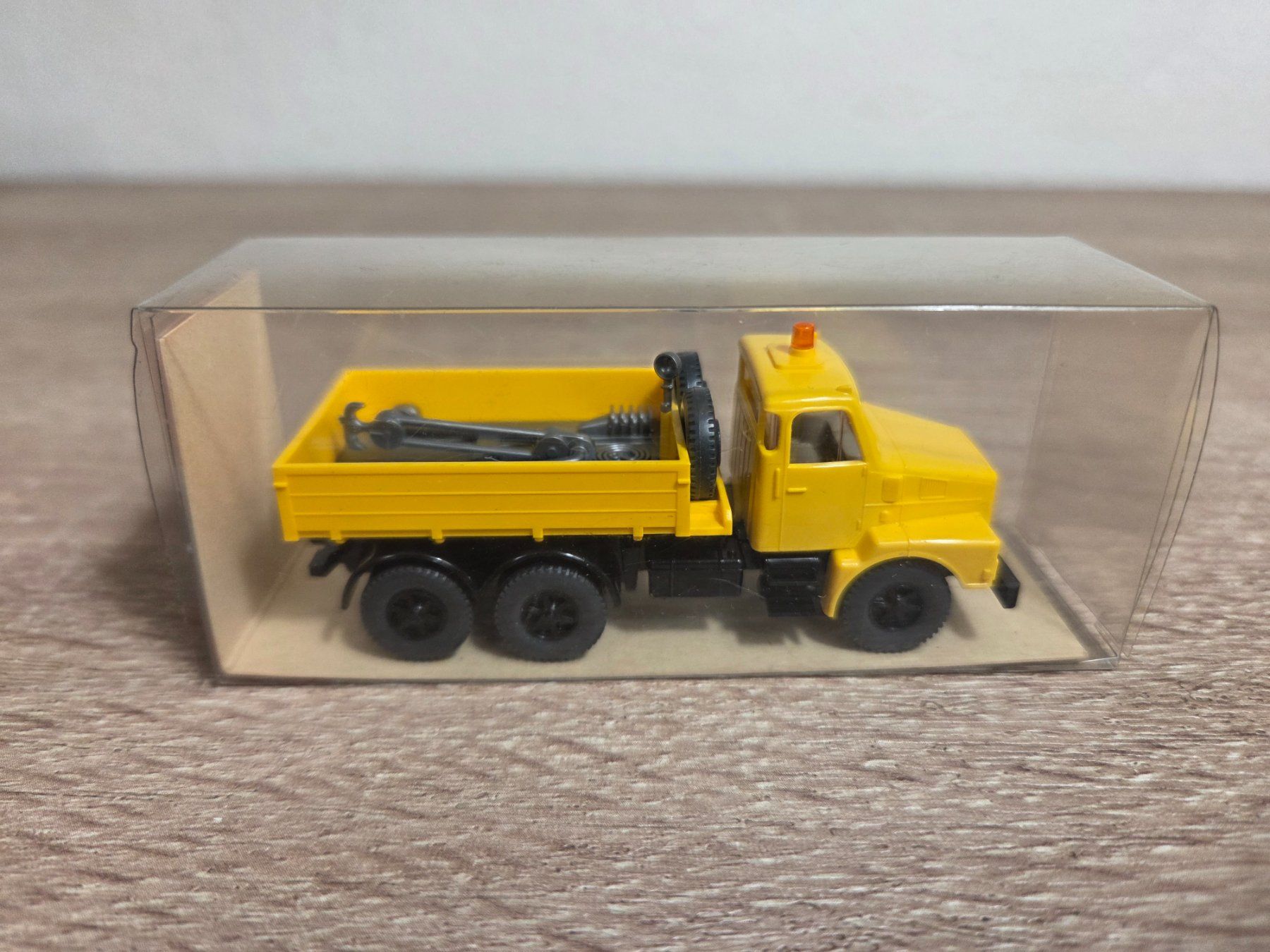 Wiking Modellautos: Wiking 18461 H0 – Neu und originalverpackt aus St-Aubin-Sauges von Lo_Go