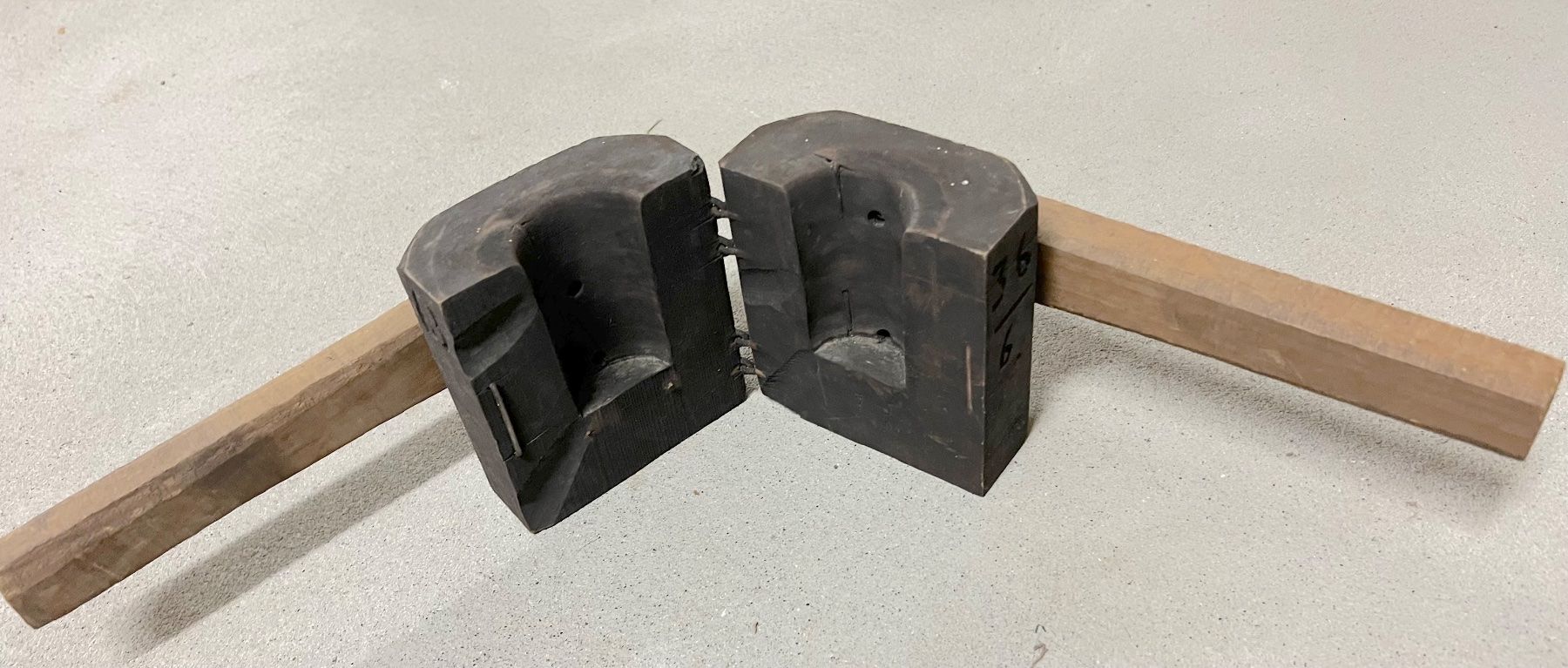 Tutti gli attrezzi: Antike Glasblasform aus Holz – Usato da Biberist venduto da Aboridschi