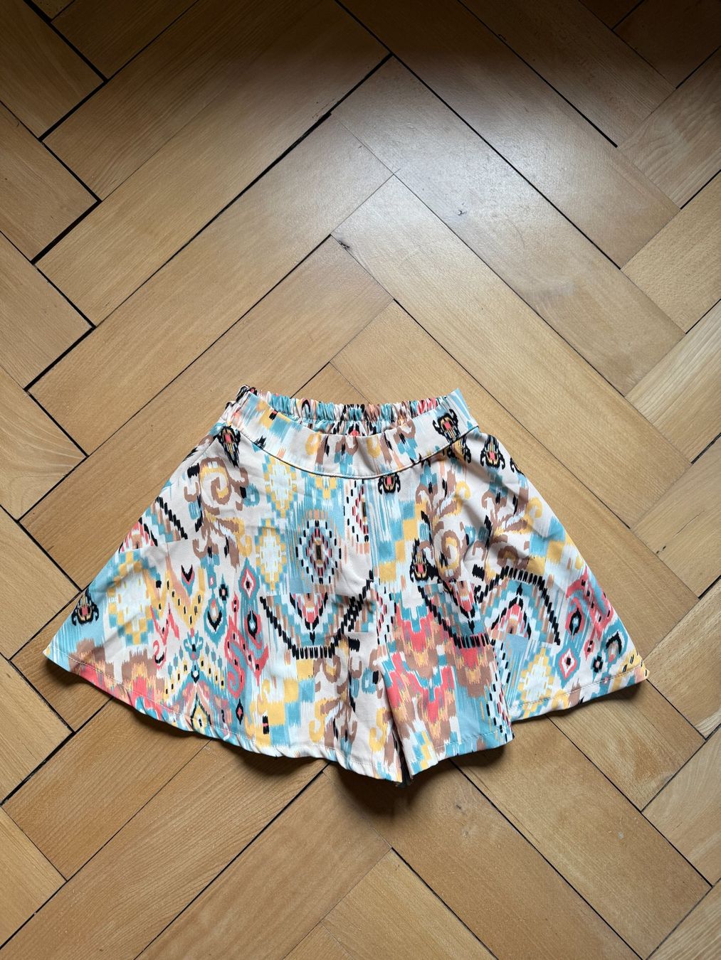 Pantaloni: Shorts bunt gemustert XS – Usato da Zürich venduto da Diazaio