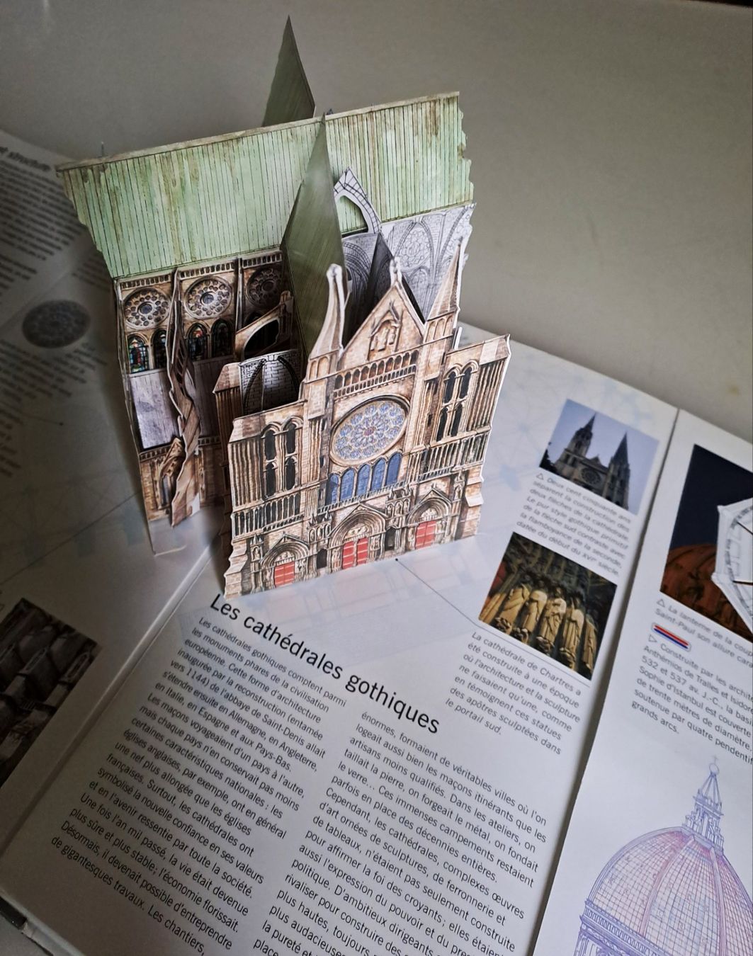 Libri: ARCHITECTURE - eine Architekturgeschichte als POP-UP EA Top – Usato da Zürich venduto da archiphil 5