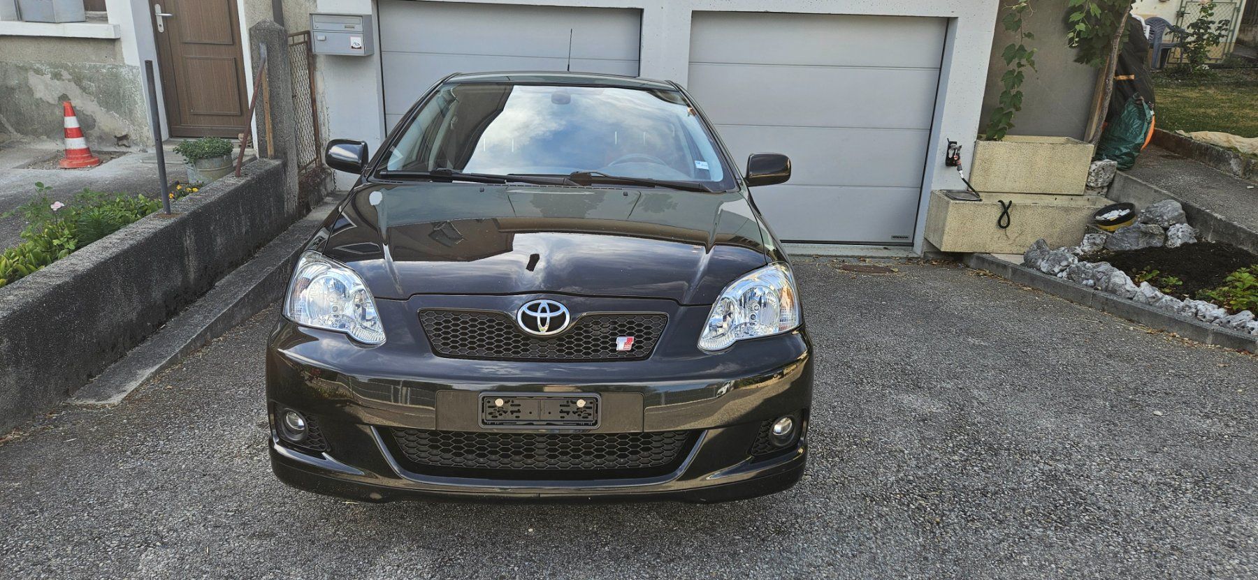 Toyota Automobili: Toyota corolla ts non compresseur de 2005 – Usato da Romanel-sur-Morges venduto da LesHorizonsBleus 1