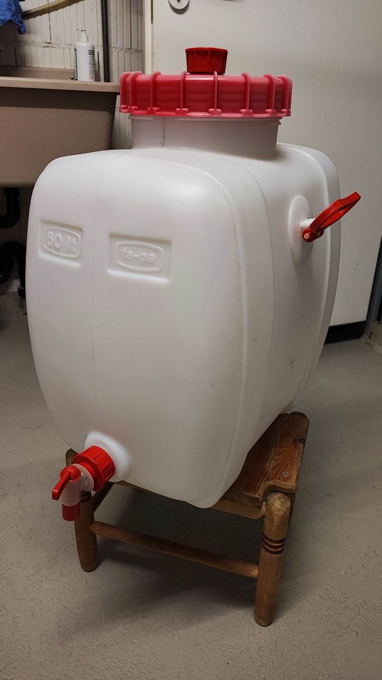 Accessoires: Wassertank 60 Liter fa-pa – D'occasion à Aarberg par Bruno51