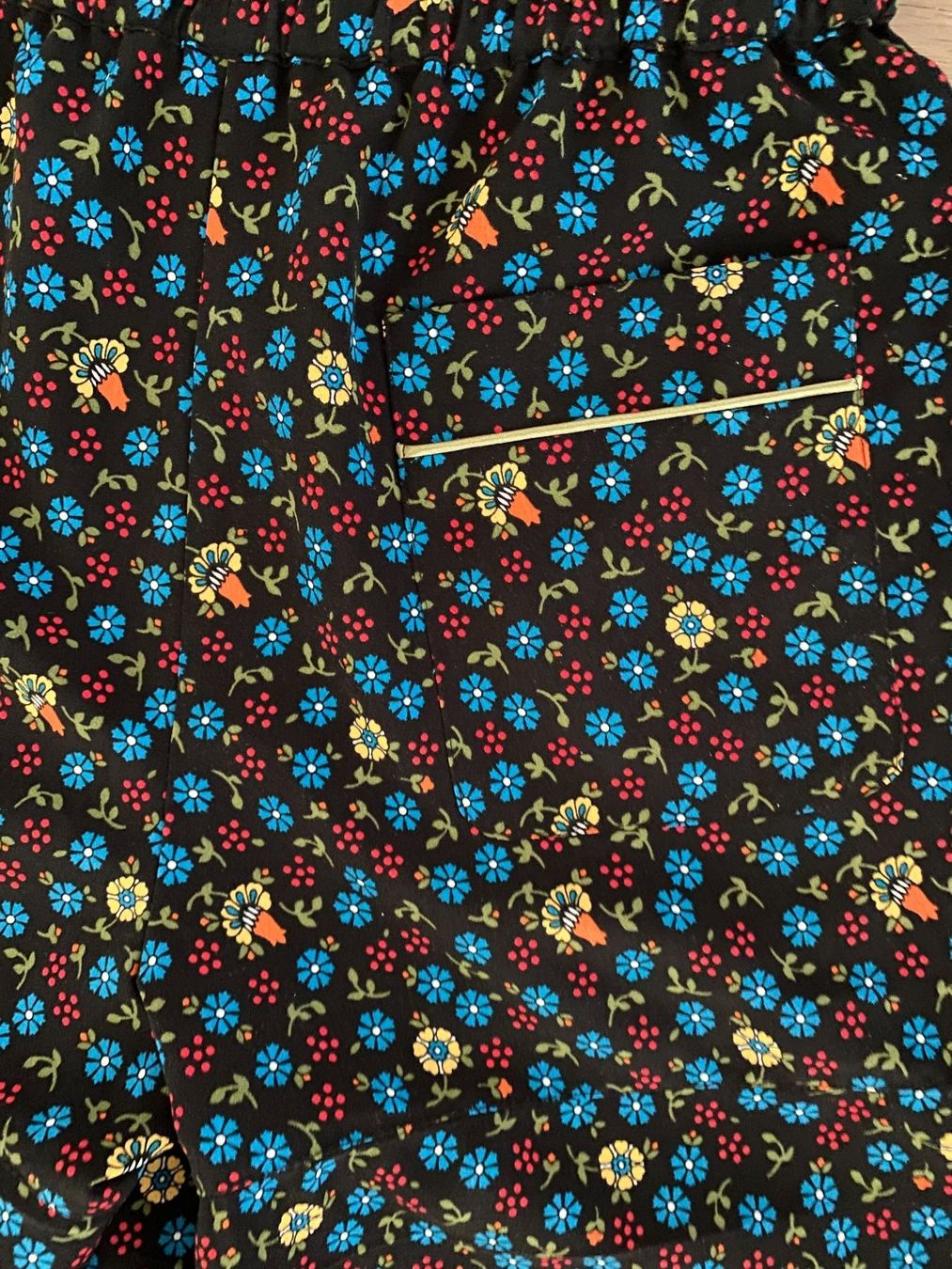 Maje Pantaloni: MAJE SHORTS - wie neu - – Usato da Jona venduto da vanessasupermarket20 6