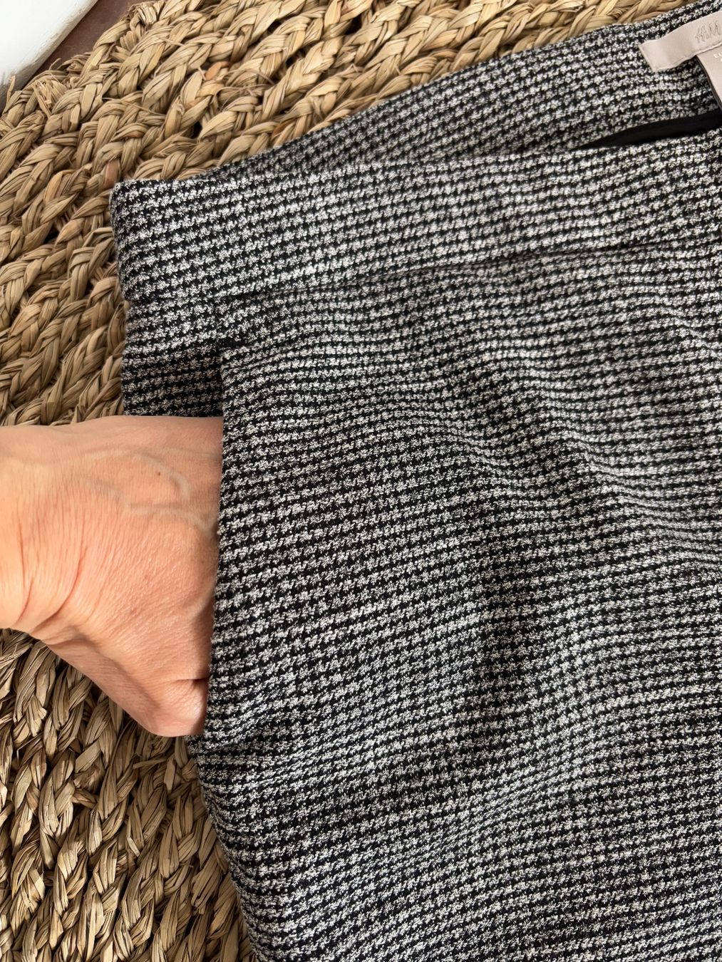 H&M Pantaloni: H&M Stoffhose Gr 44 – Usato da Laufenburg venduto da VintageMuesli 2
