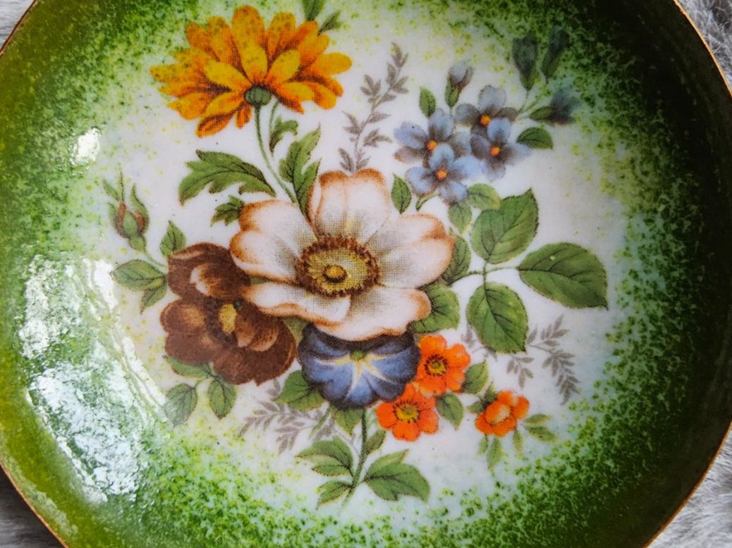 Piatti: 2 antike Kupfer florale Tellerchen, ca 1900 – Usato da Zürich venduto da SciTec 2