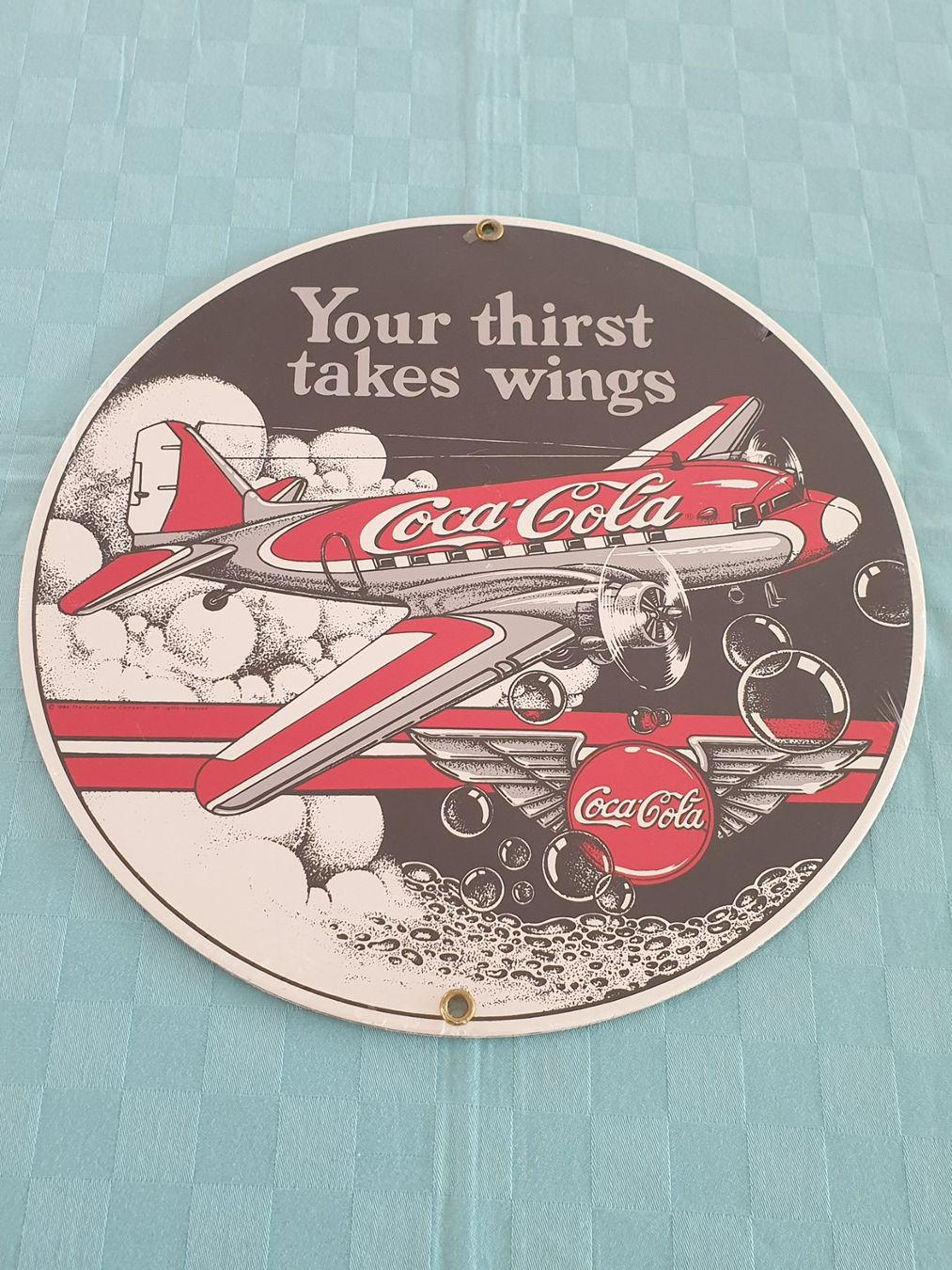Insegne: Email Schild Coca Cola Your thirst takes wings Flugzeug – Nuovo (secondo la descrizione) da Mörschwil venduto da spirspi