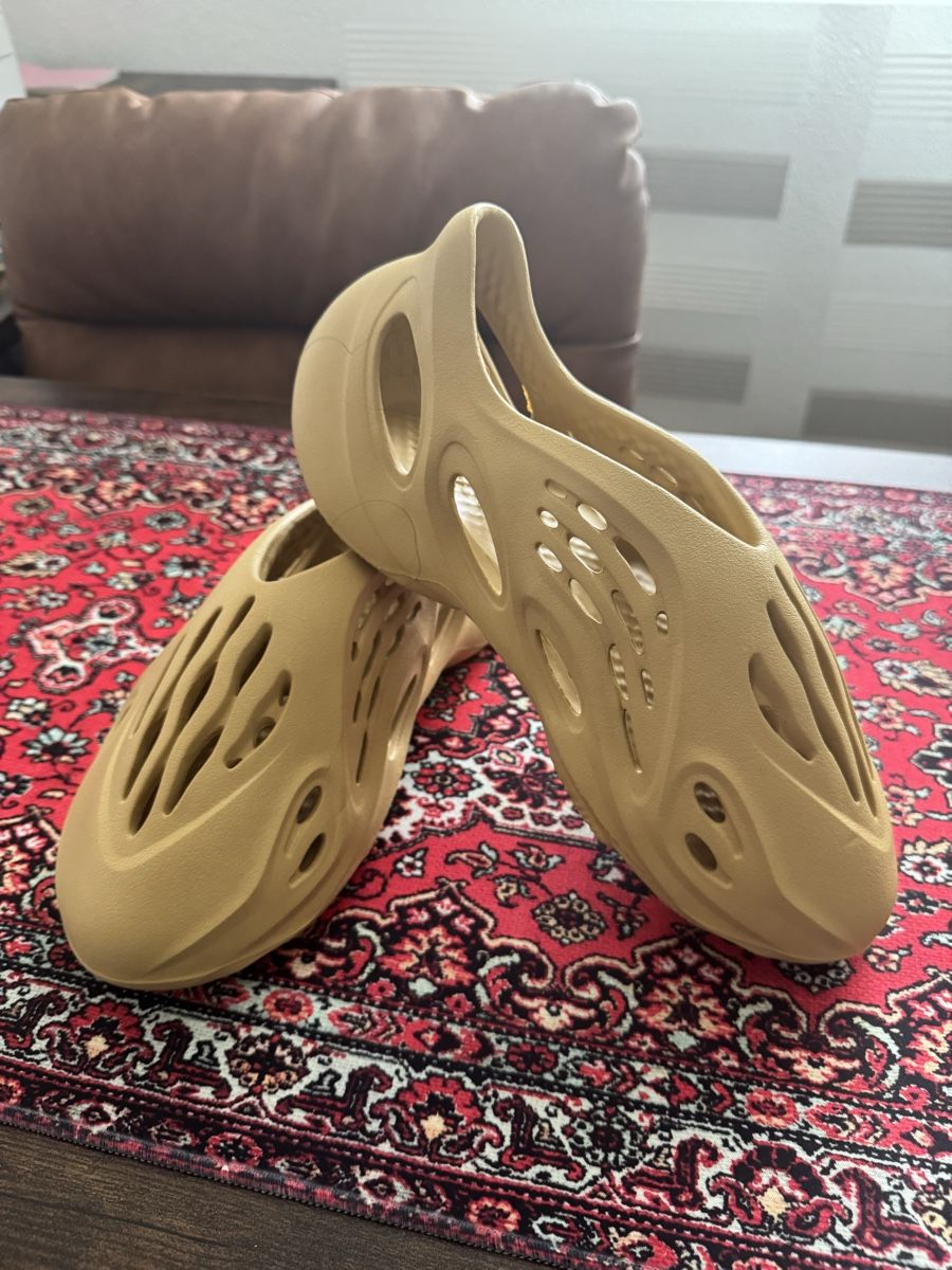 Scarpe da uomo: Yeezy Foam Gr. 40/41 – Nuovo (secondo la descrizione) da Oensingen venduto da custom_lenkraeder