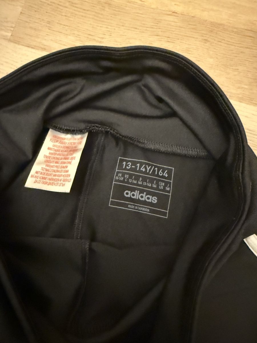 Adidas Strumpfhosen & Leggings: Adidas Sporthose schwarz Grösse 164 – Gebraucht aus Rubigen von Elmacino 1