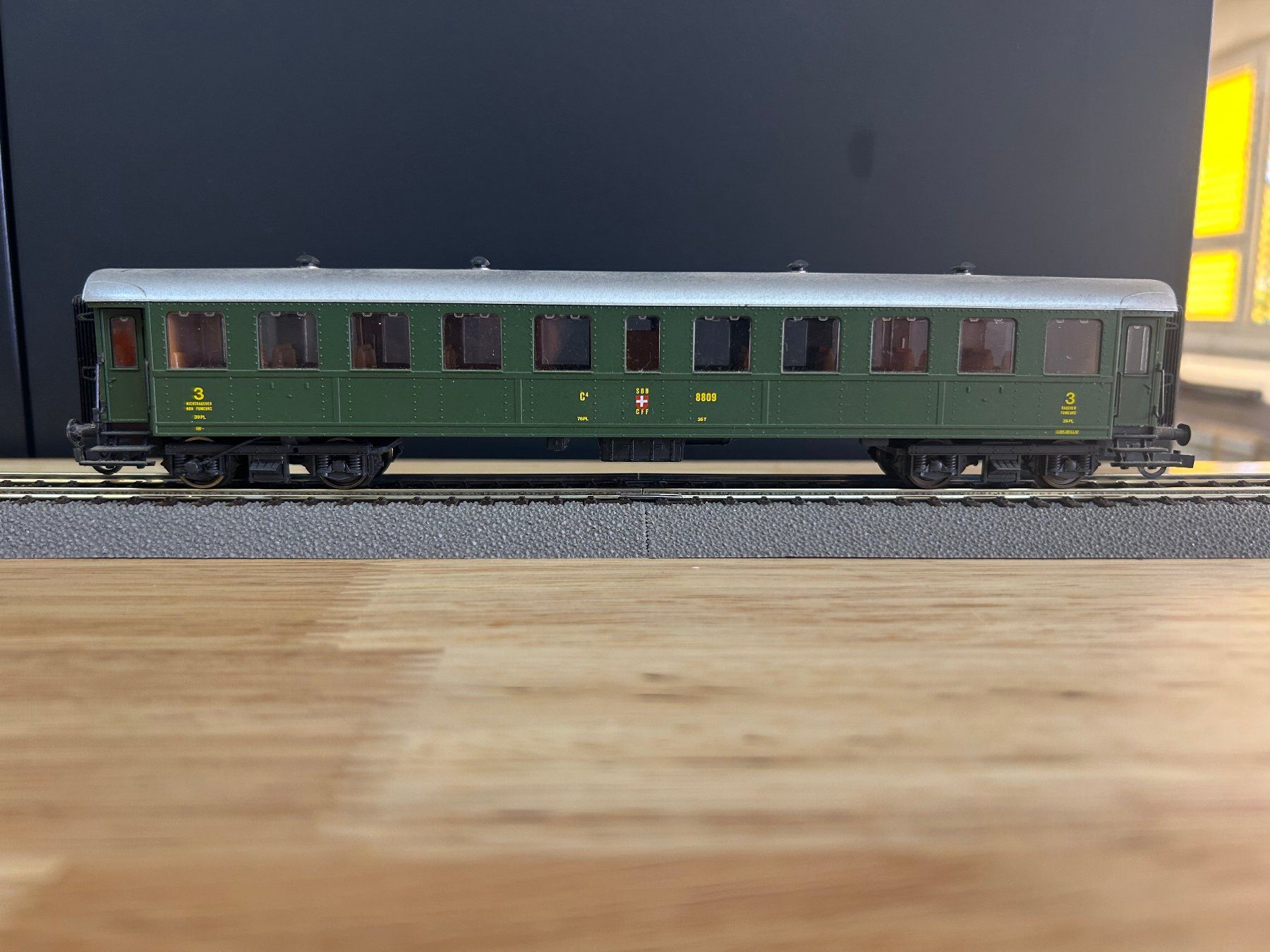 Roco Modelleisenbahnen: Roco Stahlwagen 3. Klasse H0 DC – Gebraucht aus Oberhasli von Eppe0