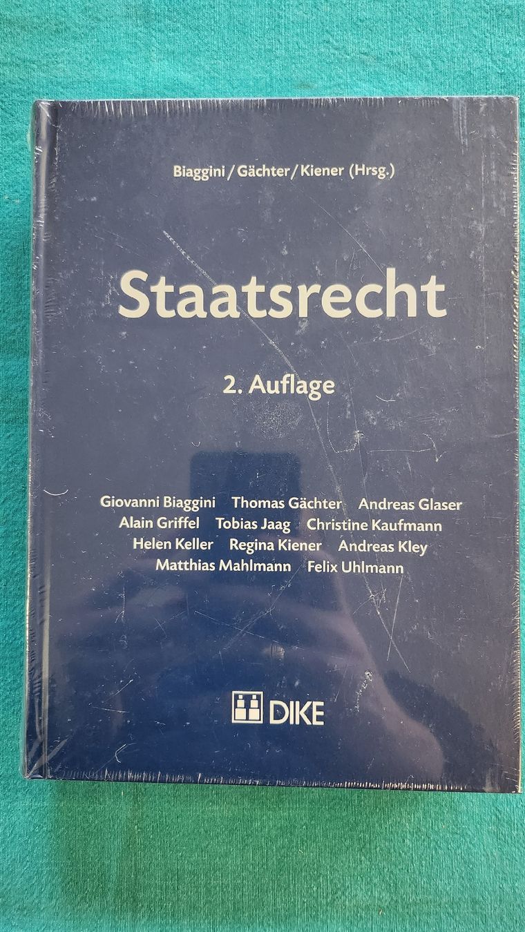Libri: Staatsrecht (2. Auflage) – Nuovo e nell'imballaggio originale da Dietikon venduto da Buchantiqdietikon