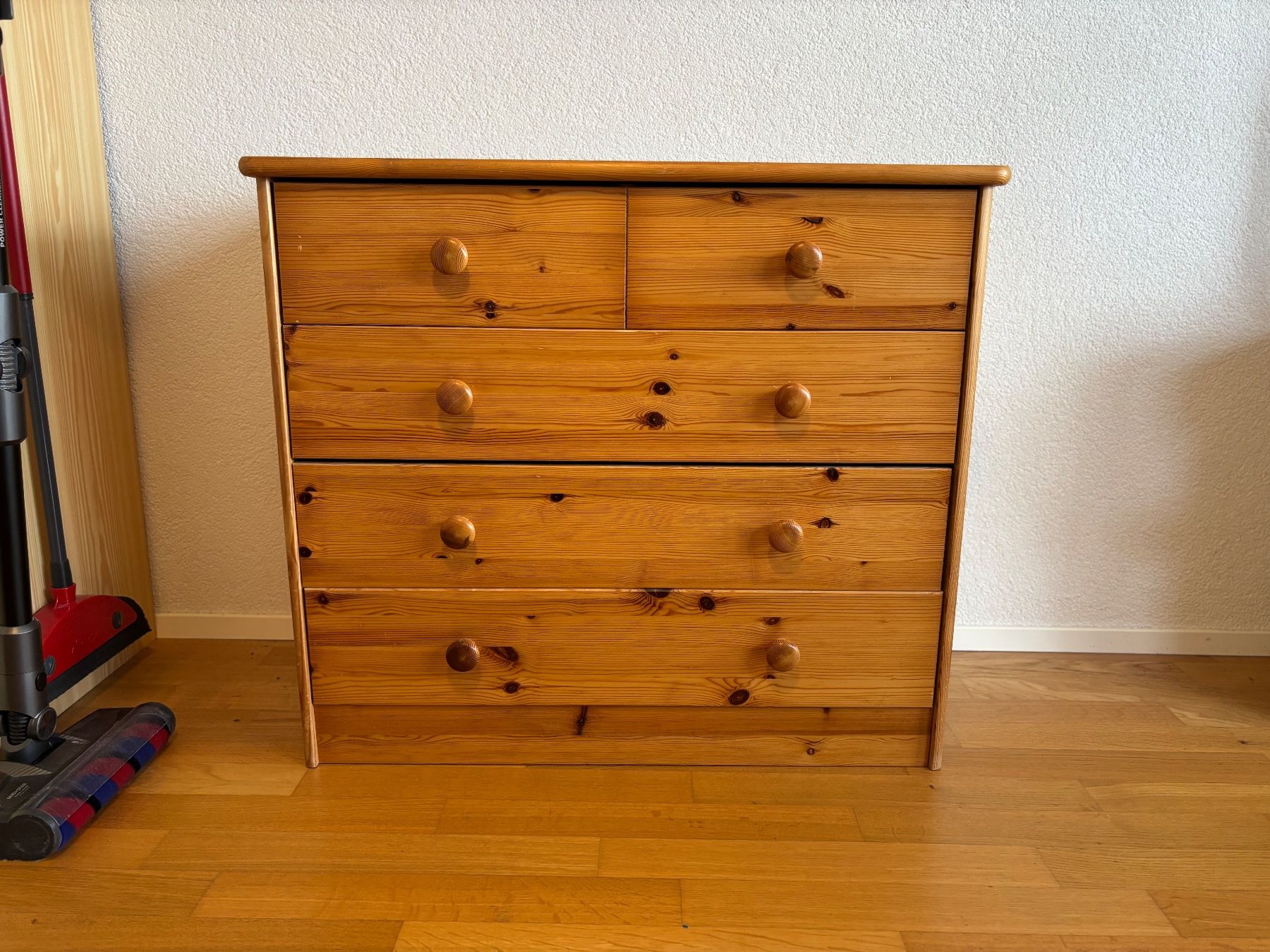 Kommoden: Gut erhaltene Kommode in Holzoptik – Gebraucht aus Hettiswil von
