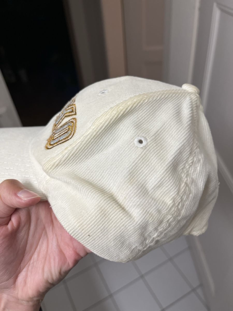 Pinko Copricapi, berretti & cappellini: Pinko White Cap – Usato da Zürich venduto da lor_v6pq 5