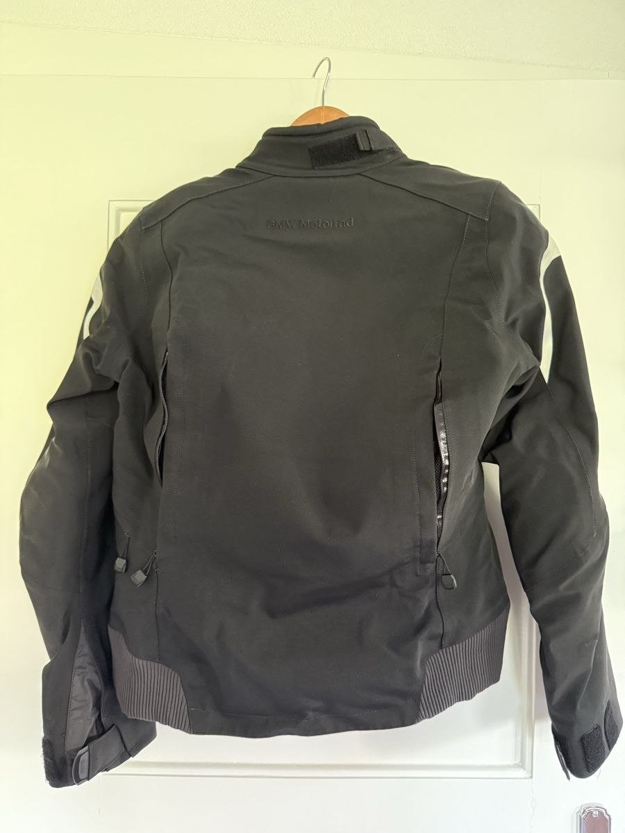 BMW Giacche: BMW Motorradjacke TourShell Damen Gr. 40 – Usato da Hinwil venduto da Annikalsa 4