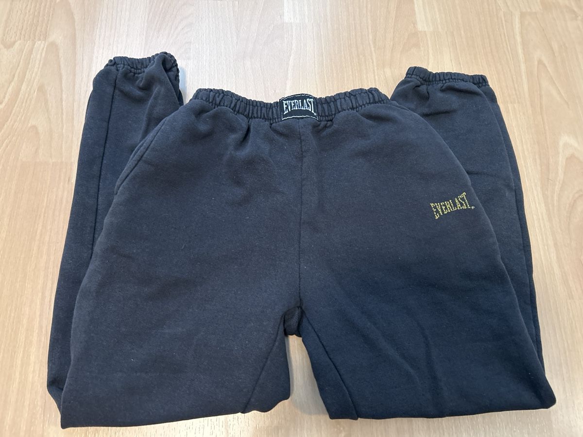 Everlast Pantaloni: Trainerhose Everlast Gr. 11/12 – Usato da Kreuzlingen venduto da jamie45 2