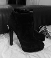 Schwarze Wildleder Stiefeletten, Grösse 37.5 - Herbst!