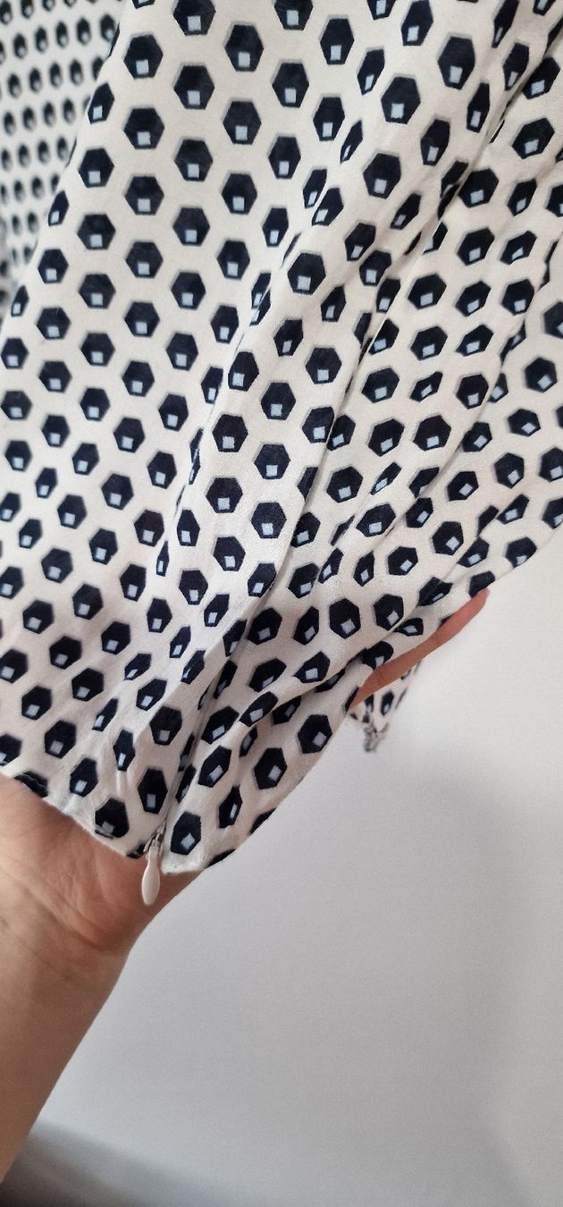 Gerry Weber Blusen: Gerry Weber Sommerbluse Gr. 40 mit speziellem Muster – Neu (gemäss Beschreibung) aus Affeltrangen von Szafaoli 2