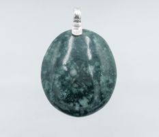 Anhänger aus Jade