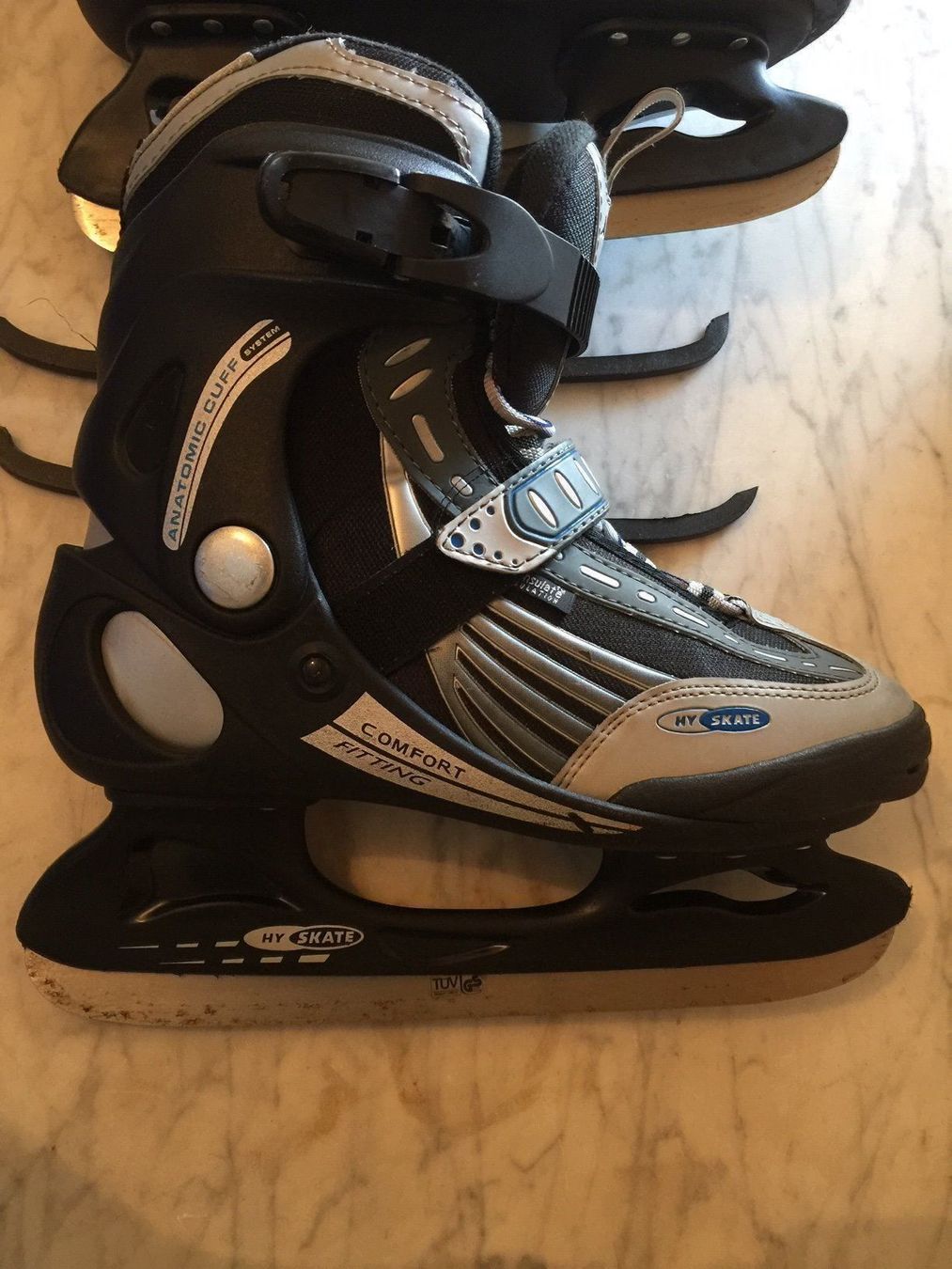 Pattini da ghiaccio: Schlittschuhe Amaze-Comfort Fitting 39 – Usato da Bolligen venduto da Astrophysiker06 1