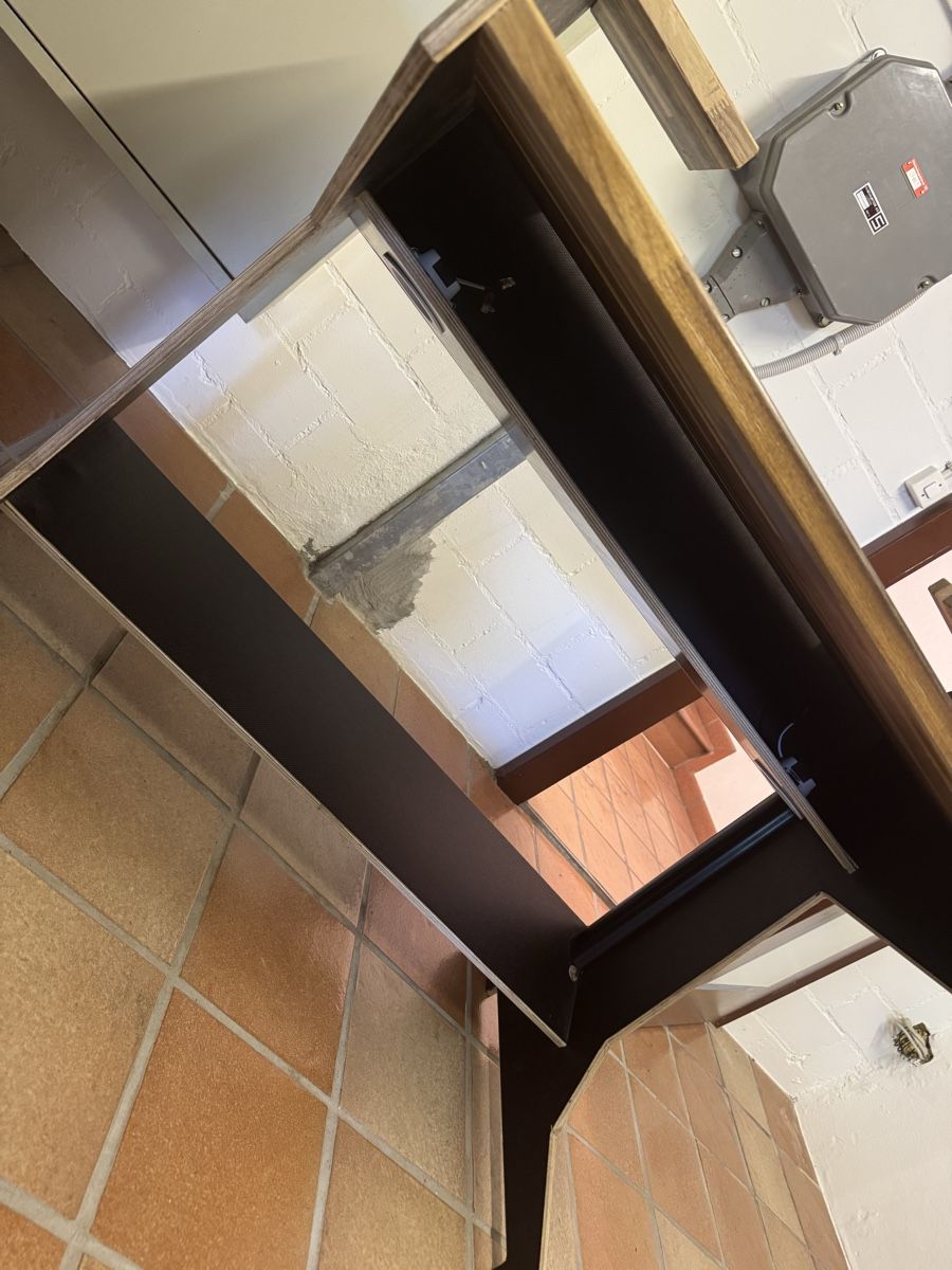 Tische: Studiotisch mit Holzoberfläche und 2 Lautsprächetflächen – Gebraucht aus Siegershausen von niiico_7 3