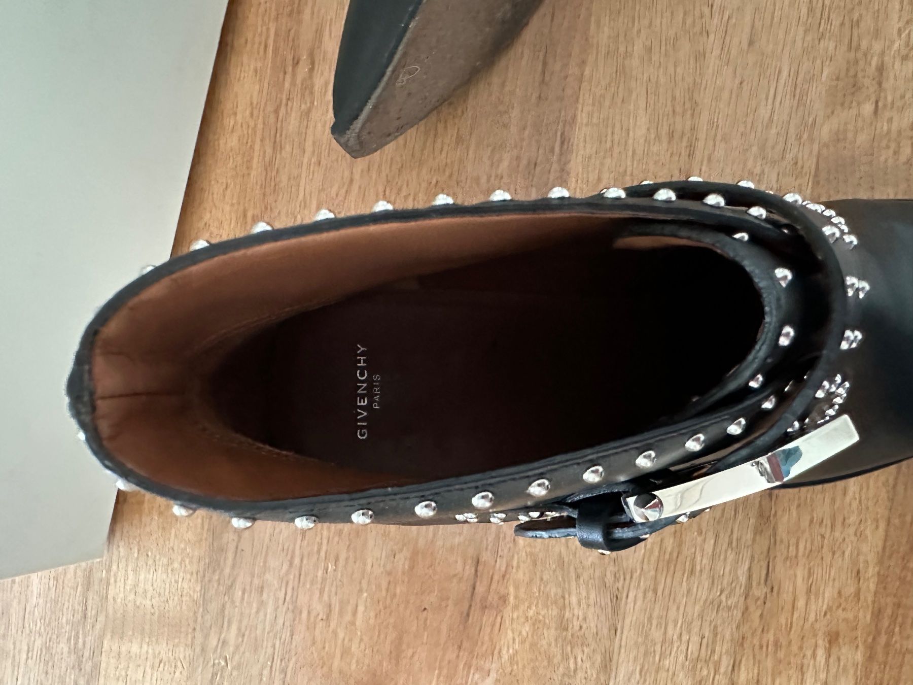 Givenchy Scarpe da donna: Givenchy Stiefeletten/Gr 39 – Usato da Hausen am Albis venduto da Mwtraining 3