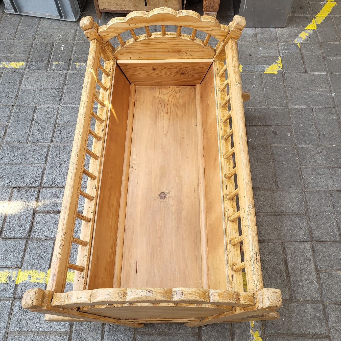 Letti: mit viel Liebe restaurierte Kinderwiege Holz – Usato da Kägiswil venduto da Megafi56 3