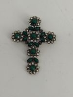 Broche croix vintage strass verts style baroque