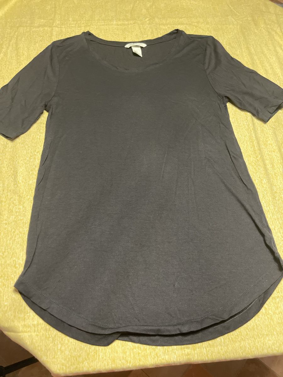 H&M T-shirts: Maglietta H&M Basic donna nero tg S/M – Neuf (Voir description) à Gordevio par LanaZimm 1
