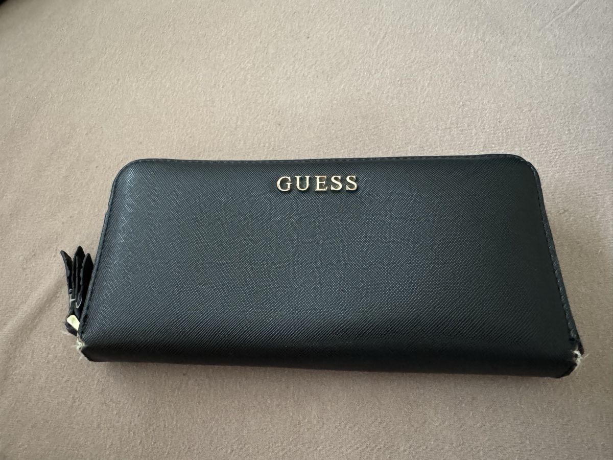 Guess Portemonnaie: Porte monnaie Guess – Gebraucht aus Corpataux von seniz