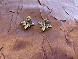 Neuwertige Ohrstecker Ohrenringe goldfarben Modeschmuck