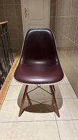 Chaise Eames Fibre de verre revêtement Skai edition Vitra