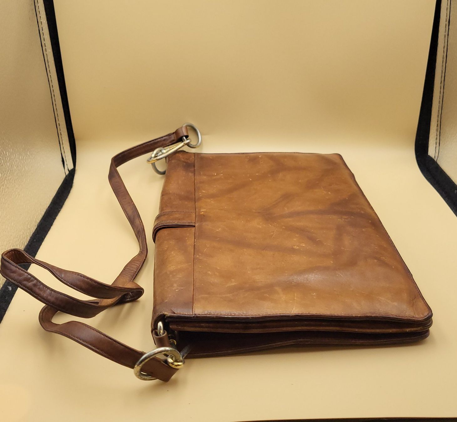 Taschen für Damen: Schicke Vintage Braun Ledertasche – Gebraucht aus Wald ZH von SwissPawnshop 7