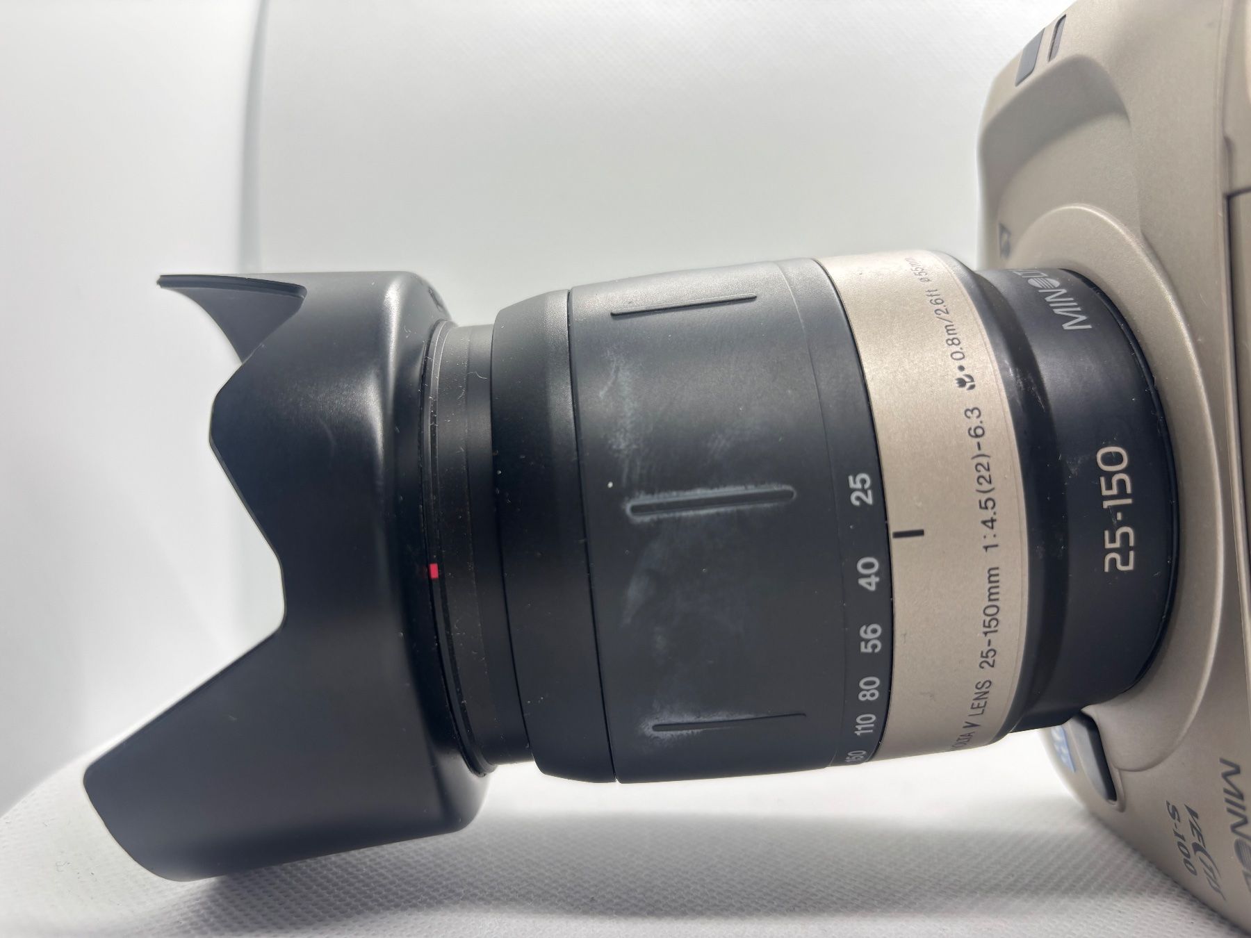 Minolta Fotocamera: Minolta Vectis S-100 APS Spiegelreflexkamera mit Objektiv – Usato da St-Ursanne venduto da tui_x5vz 1