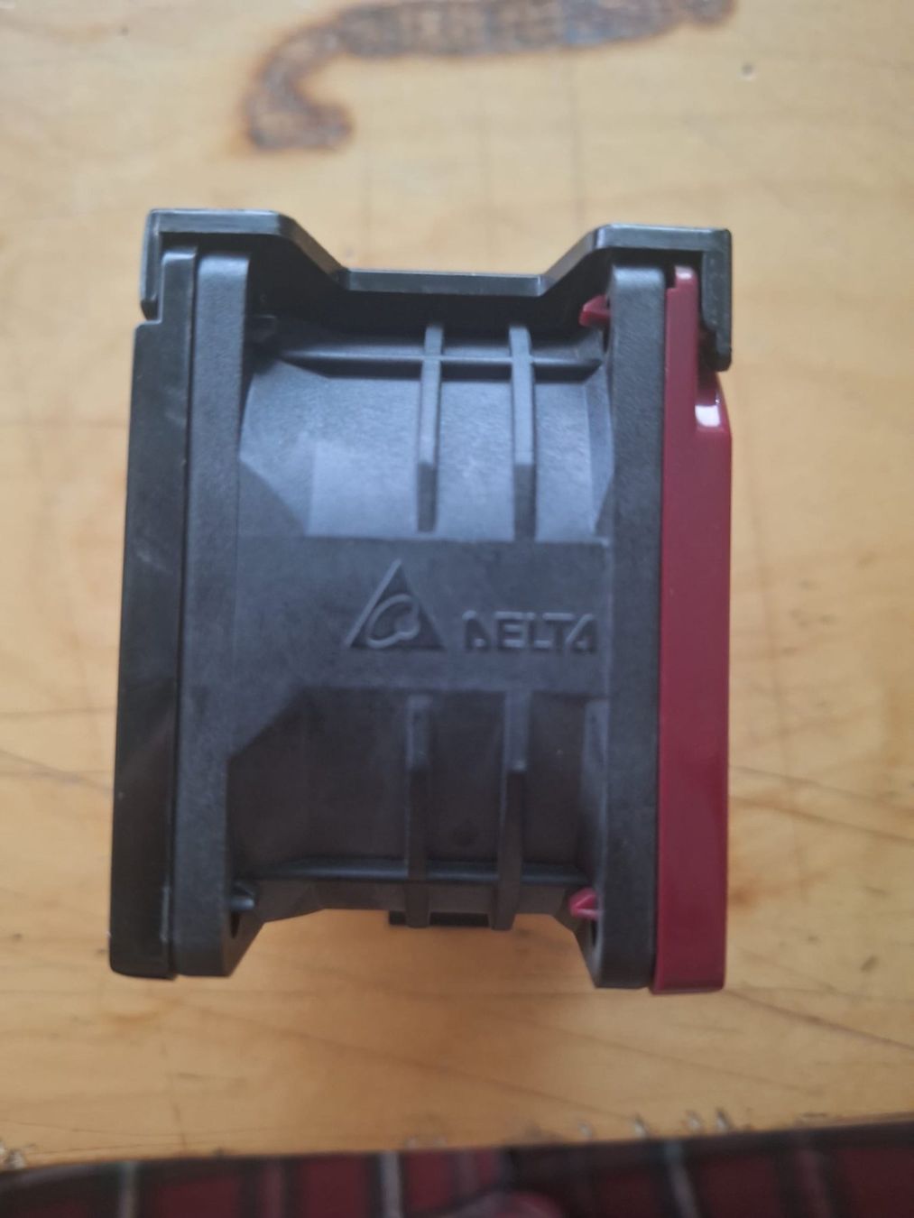 Stromzufuhr: Delta Electronics Serverlüfter (x4) – Gebraucht aus Thalwil von dan_k8fh 2