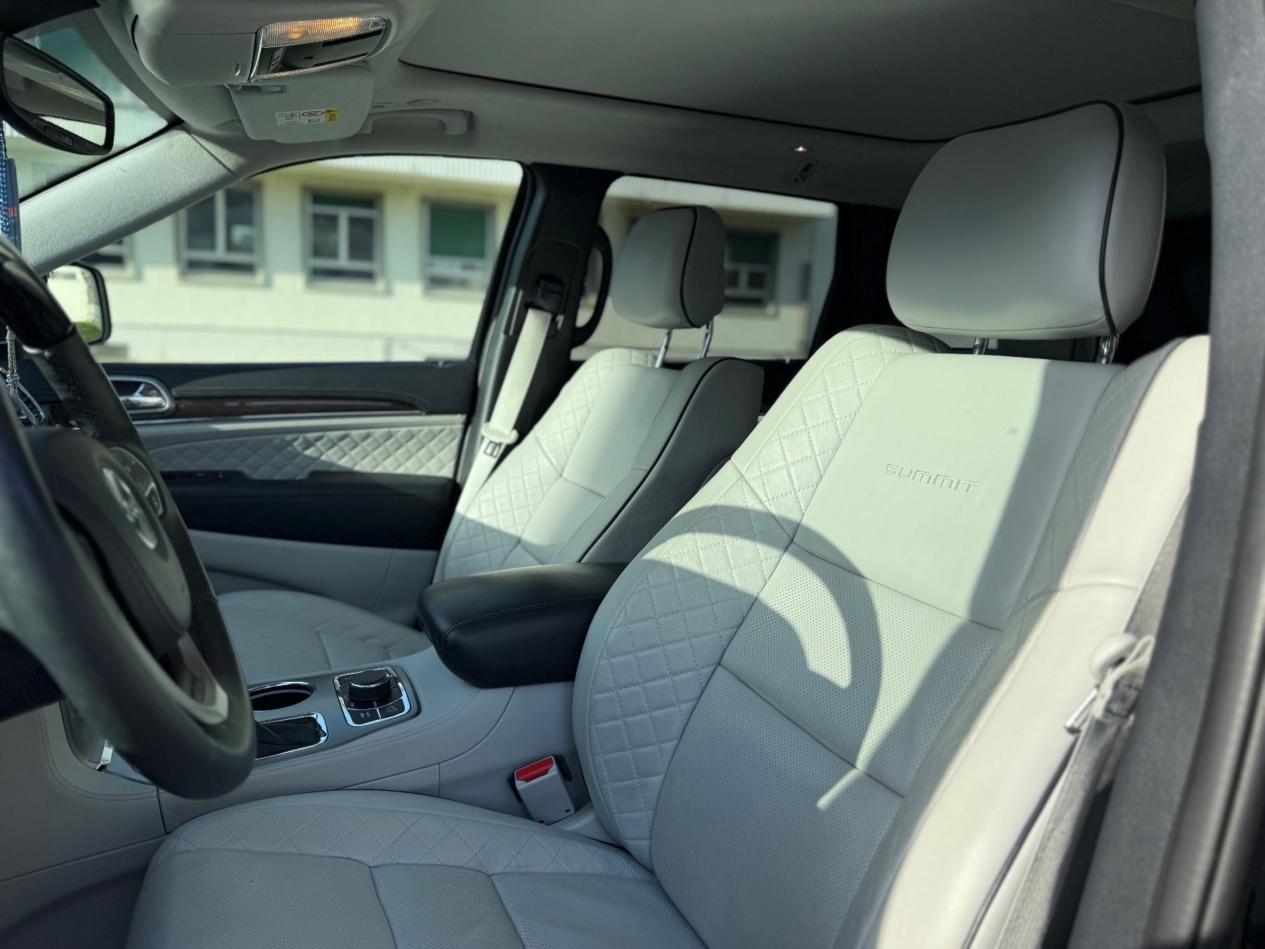 Jeep Automobili: Jeep Grand Cherockee 3.0 SUMMIT – Usato da Zürich venduto da kre_nb8h 2