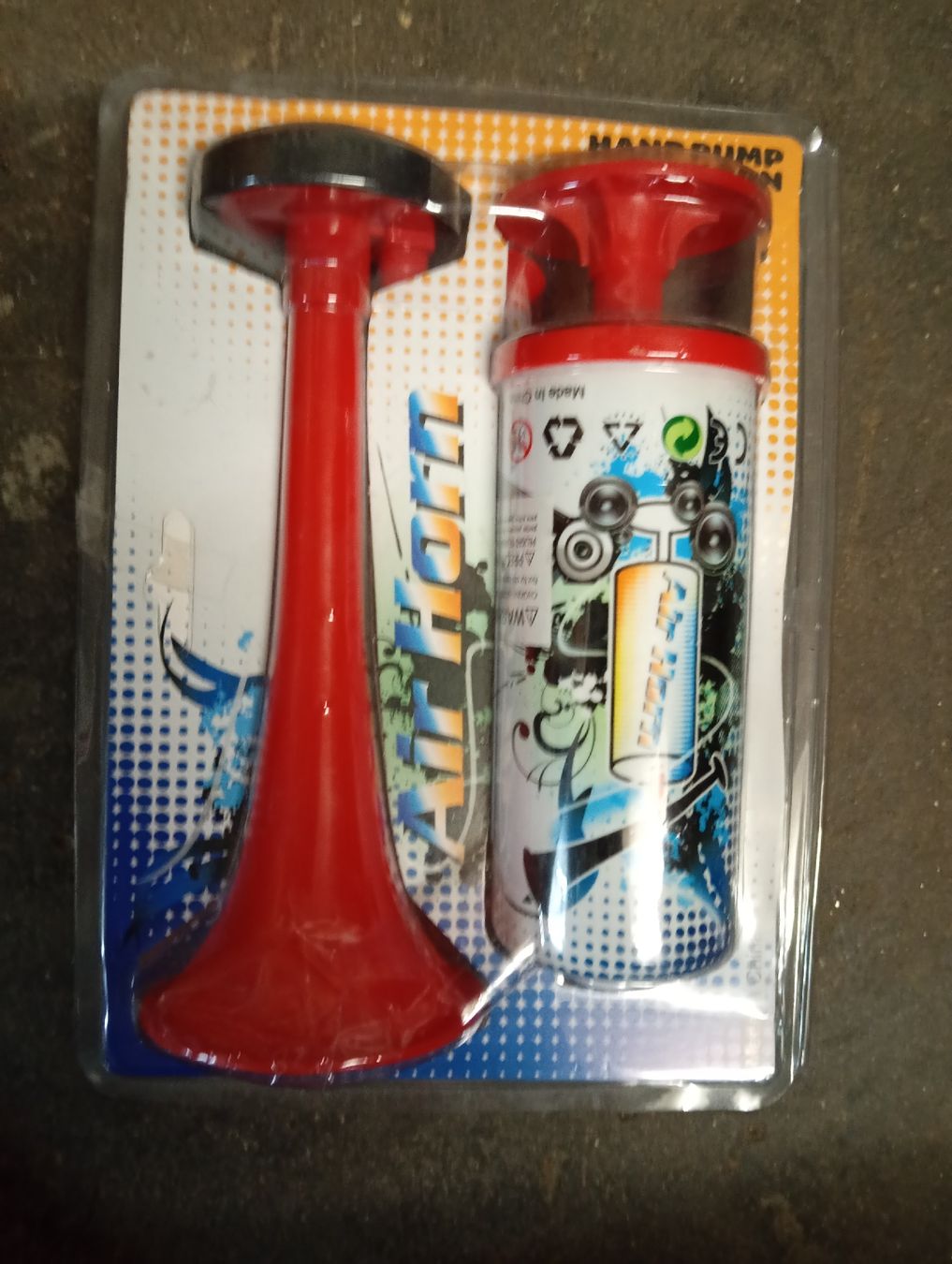 Spielzeuge: Lufthorn mit Handpumpe neu WM, 1. August – Neu und originalverpackt aus Winterthur von pjuma01 1