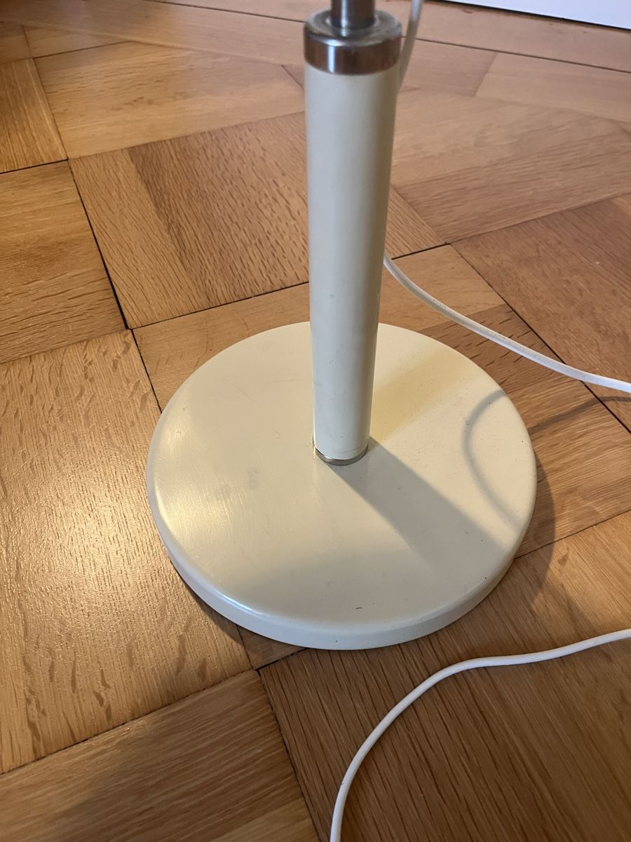 Amba Lampade: AMBA Bauhaus Tischlampe Quick 1500 beige – Usato da Zürich venduto da StudioCardin 3